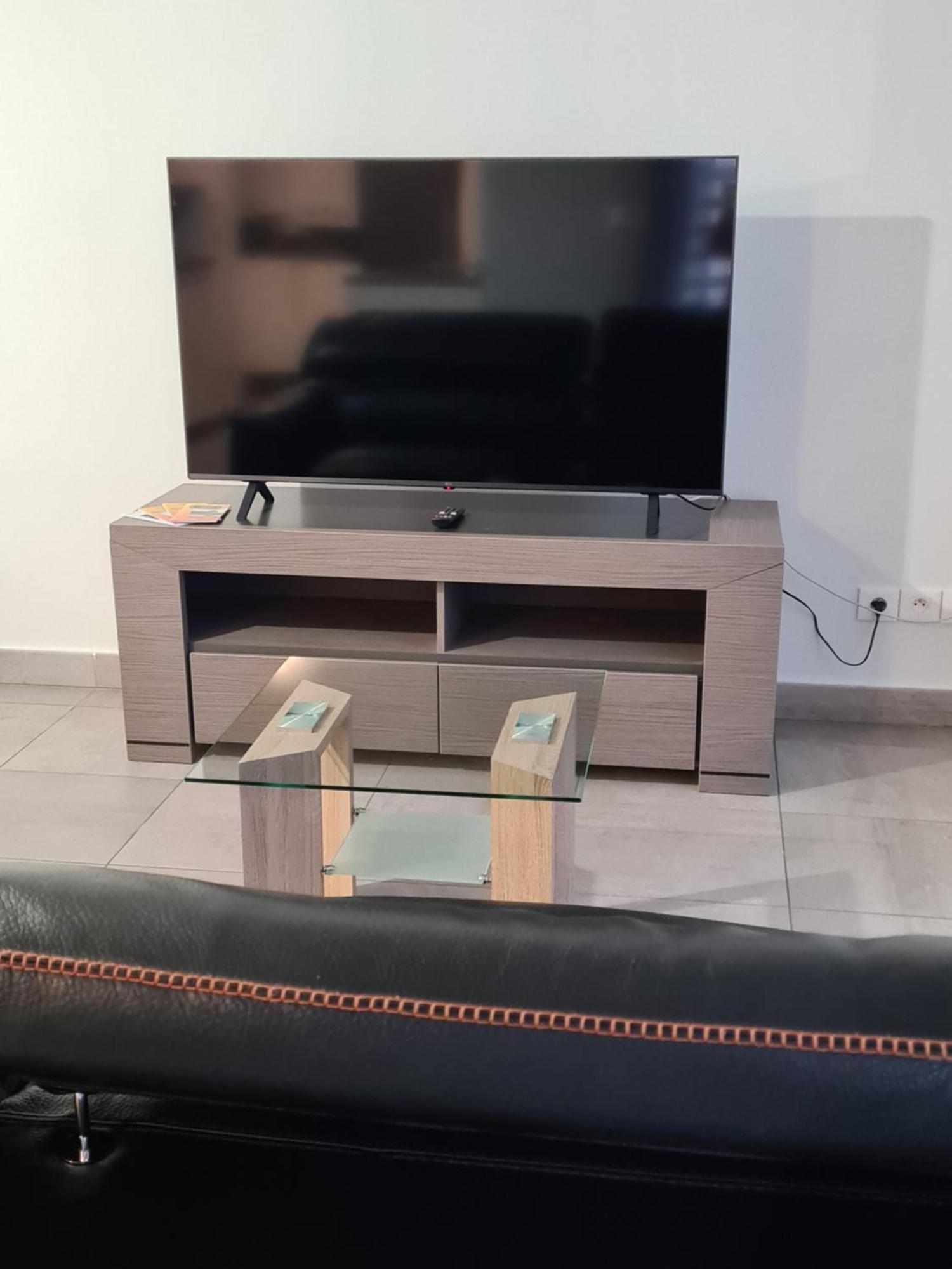 Appartement De Standing Au Centre De Chassieu Zewnętrze zdjęcie