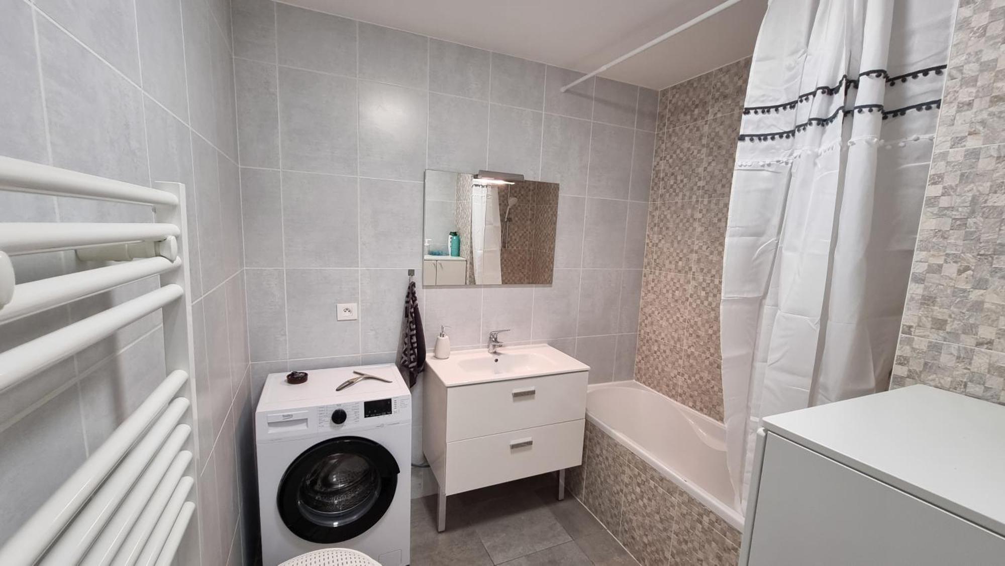 Appartement De Standing Au Centre De Chassieu Zewnętrze zdjęcie