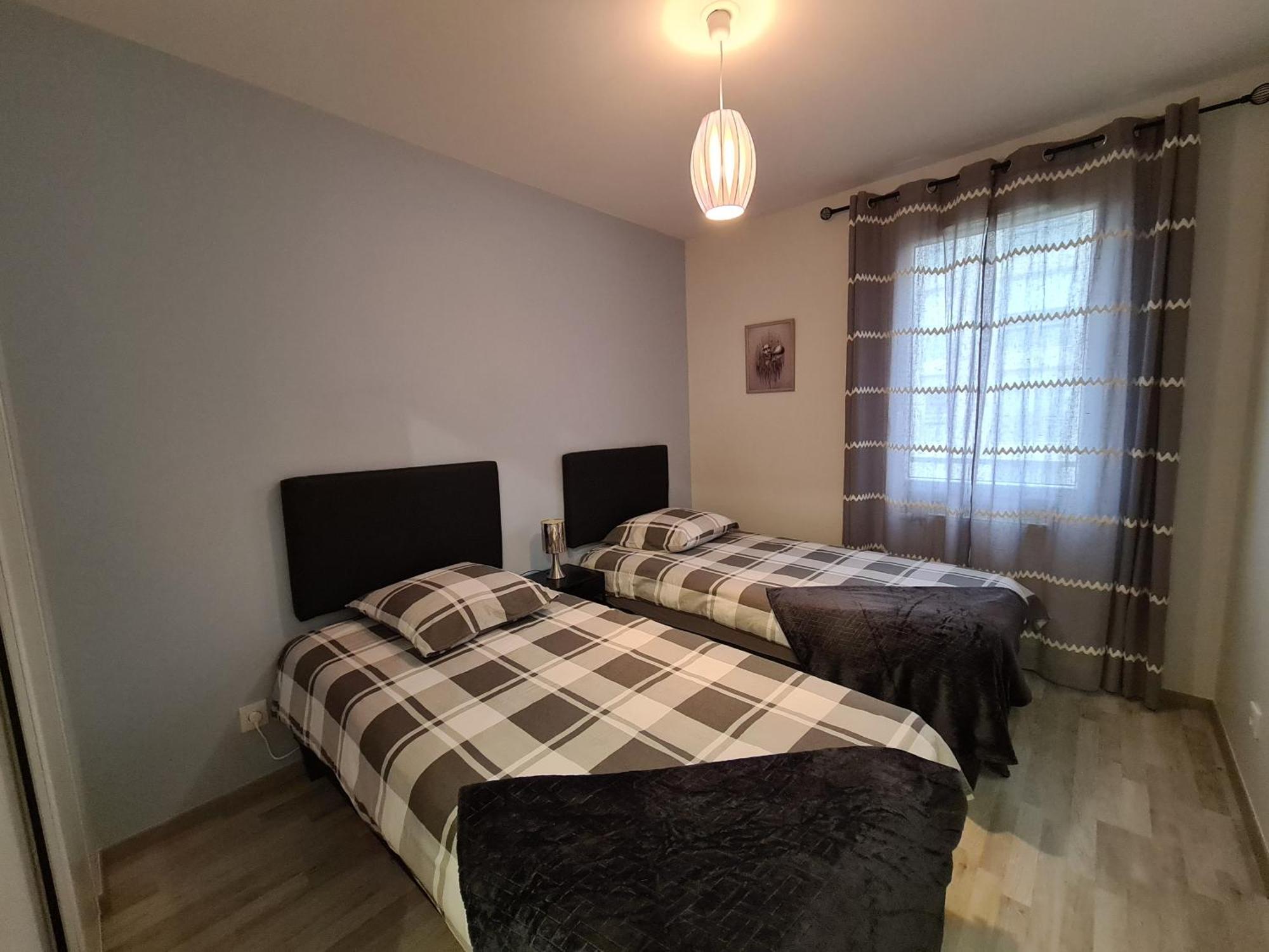 Appartement De Standing Au Centre De Chassieu Zewnętrze zdjęcie